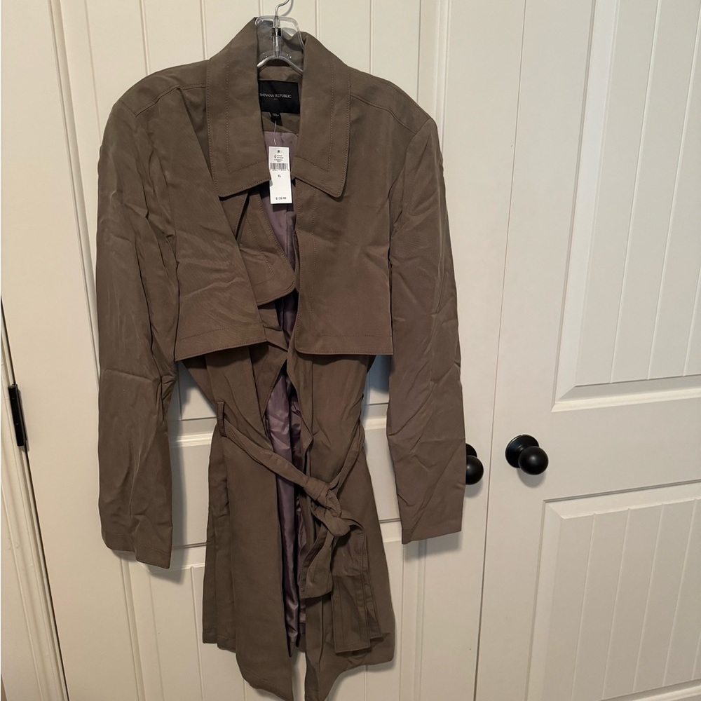 Banana Republic Trench Coat - Picture 1 of 4